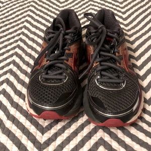 BROOKS GTS Seventeen Women Sneakers👟